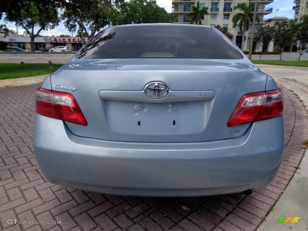 2009 Camry LE - Sky Blue Pearl / Bisque photo #53