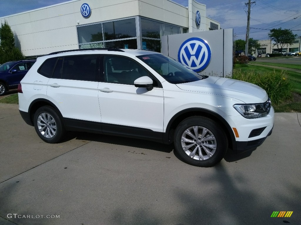 2018 Tiguan S 4MOTION - Pure White / Storm Gray photo #2