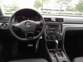 Pure White - Passat R-Line Photo No. 4