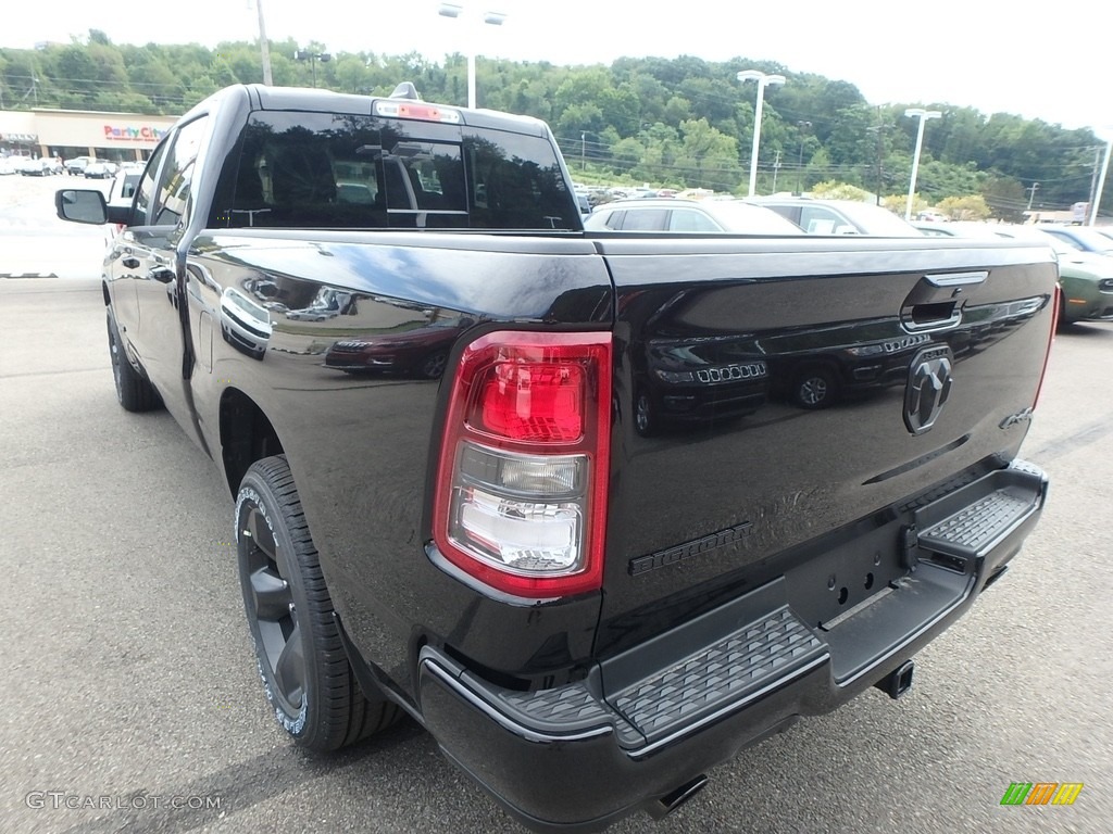 2019 1500 Big Horn Crew Cab 4x4 - Diamond Black Crystal Pearl / Black photo #3