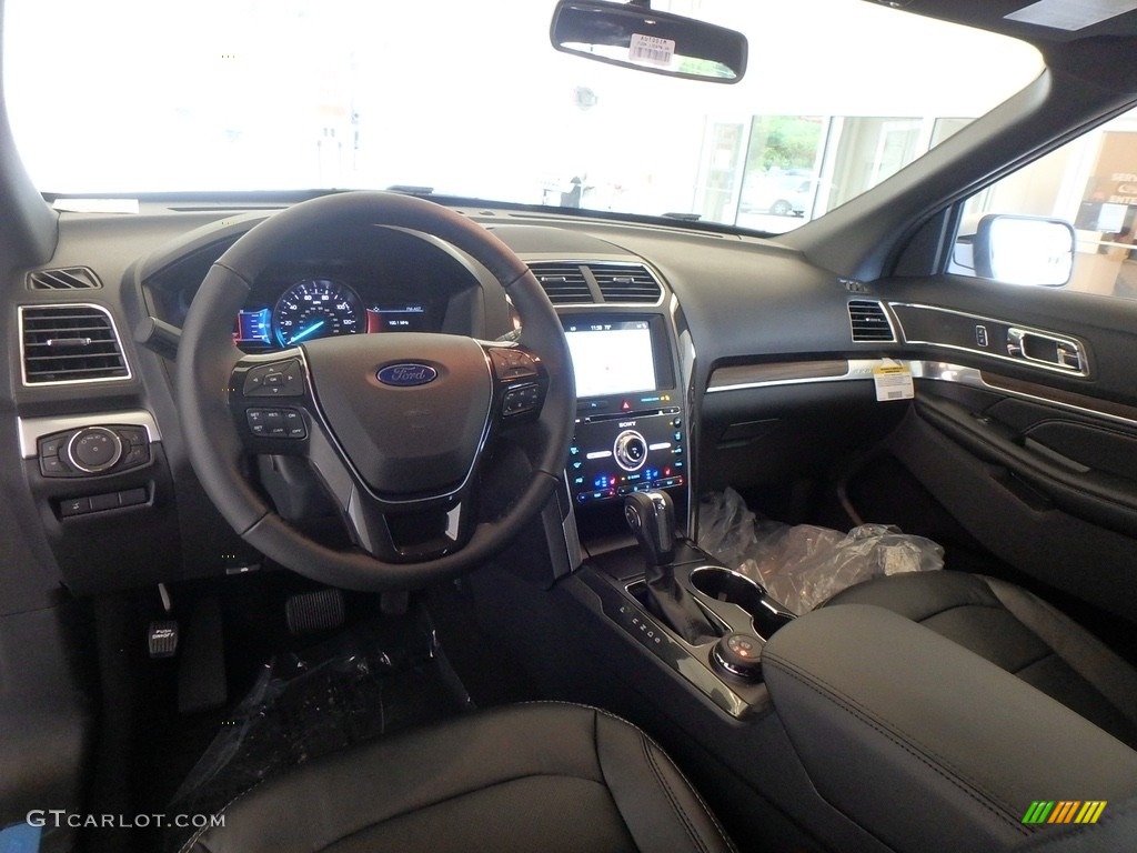 2018 Explorer Limited 4WD - White Platinum / Ebony Black photo #9