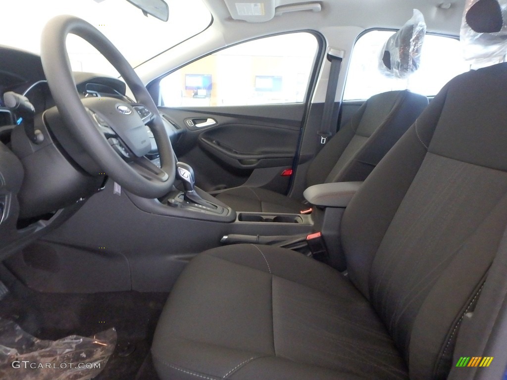 2018 Focus SE Hatch - Lightning Blue / Charcoal Black photo #6