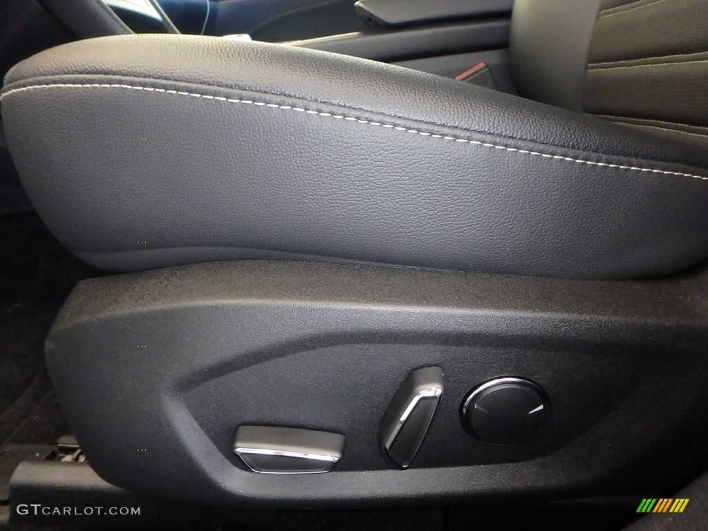 2018 Fusion SE - Blue Metallic / Ebony photo #11