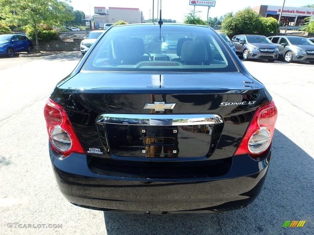 2012 Sonic LT Sedan - Black / Jet Black/Dark Titanium photo #4