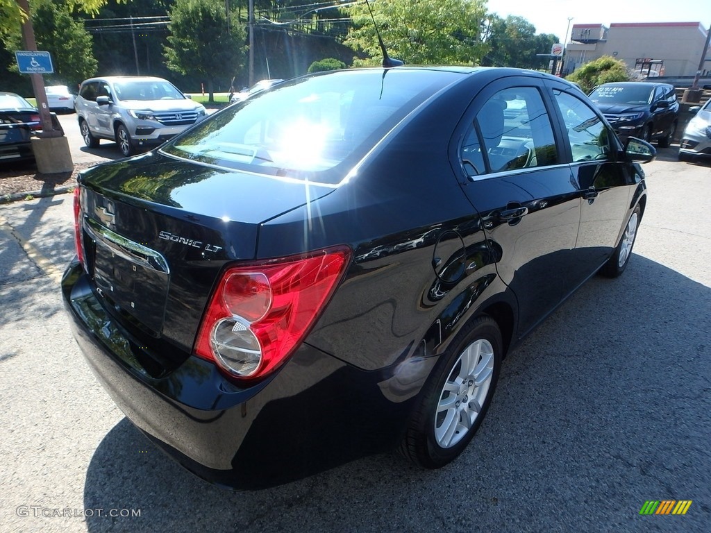 2012 Sonic LT Sedan - Black / Jet Black/Dark Titanium photo #5