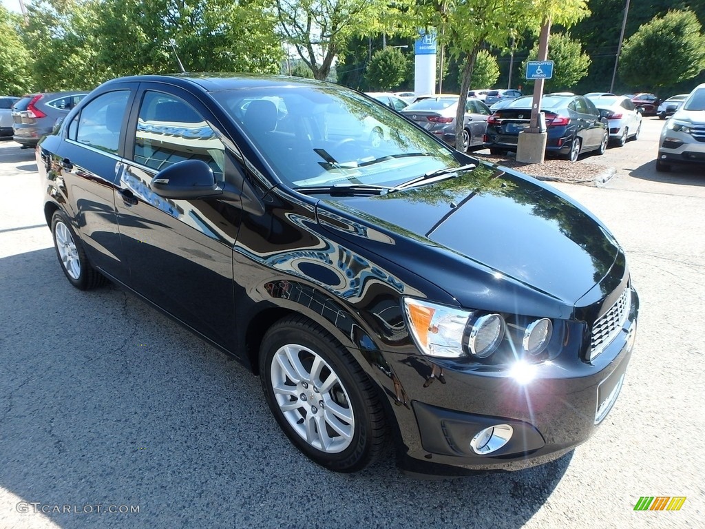2012 Sonic LT Sedan - Black / Jet Black/Dark Titanium photo #7