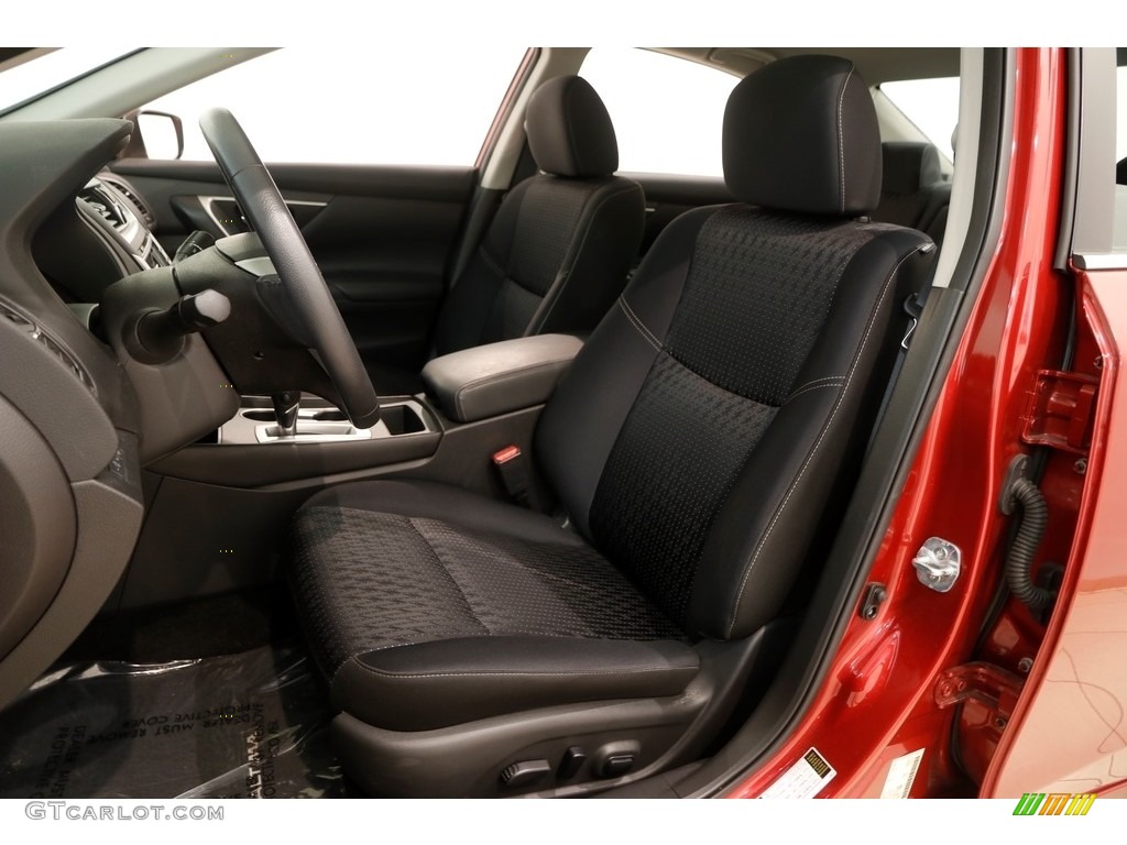 2016 Altima 2.5 SV - Cayenne Red / Charcoal photo #5