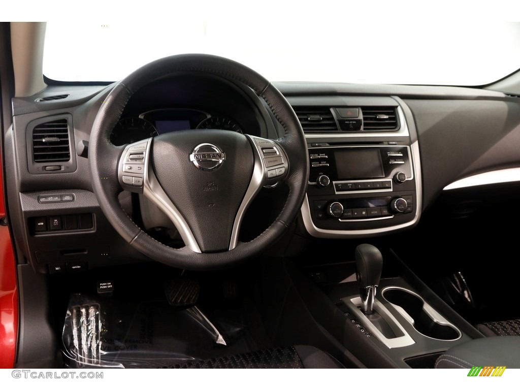 2016 Altima 2.5 SV - Cayenne Red / Charcoal photo #6