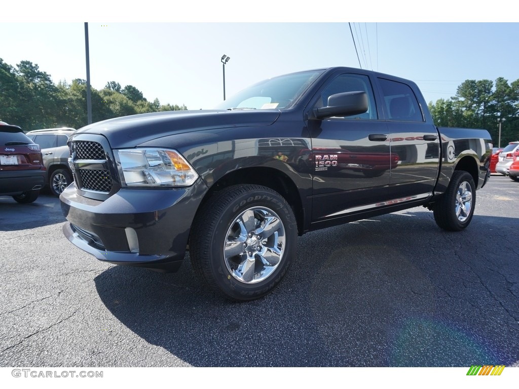 2019 1500 Classic Express Crew Cab 4x4 - Maximum Steel Metallic / Black/Diesel Gray photo #3