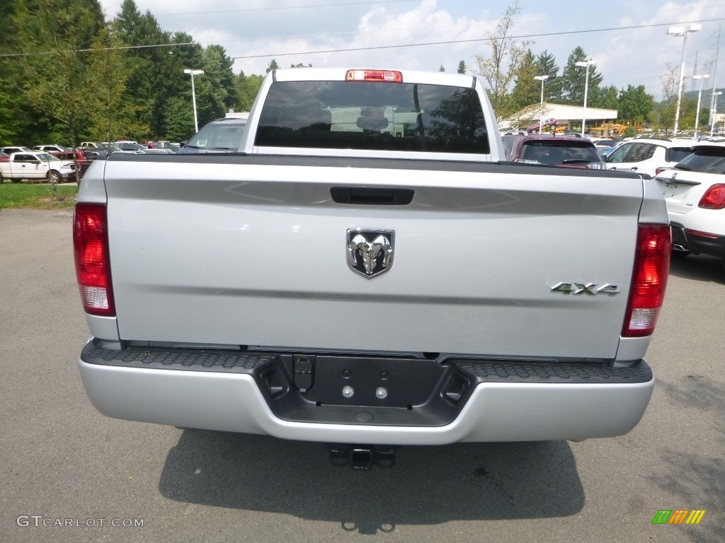 2019 1500 Classic Express Quad Cab 4x4 - Bright Silver Metallic / Black/Diesel Gray photo #4