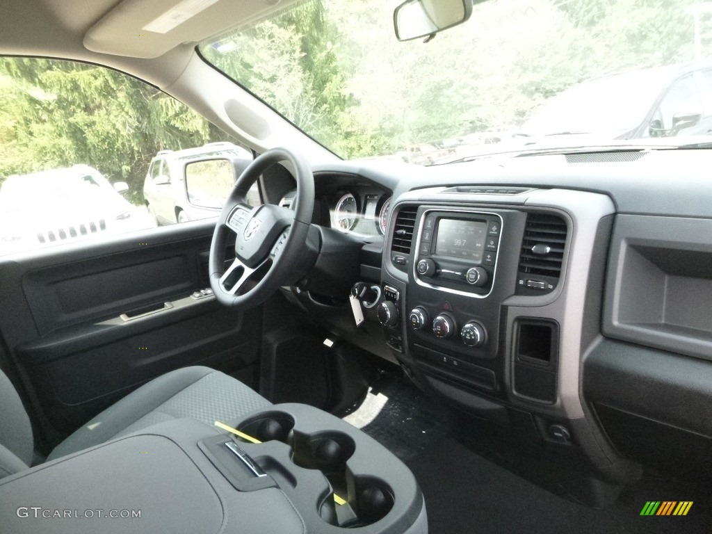 2019 1500 Classic Express Quad Cab 4x4 - Bright Silver Metallic / Black/Diesel Gray photo #11