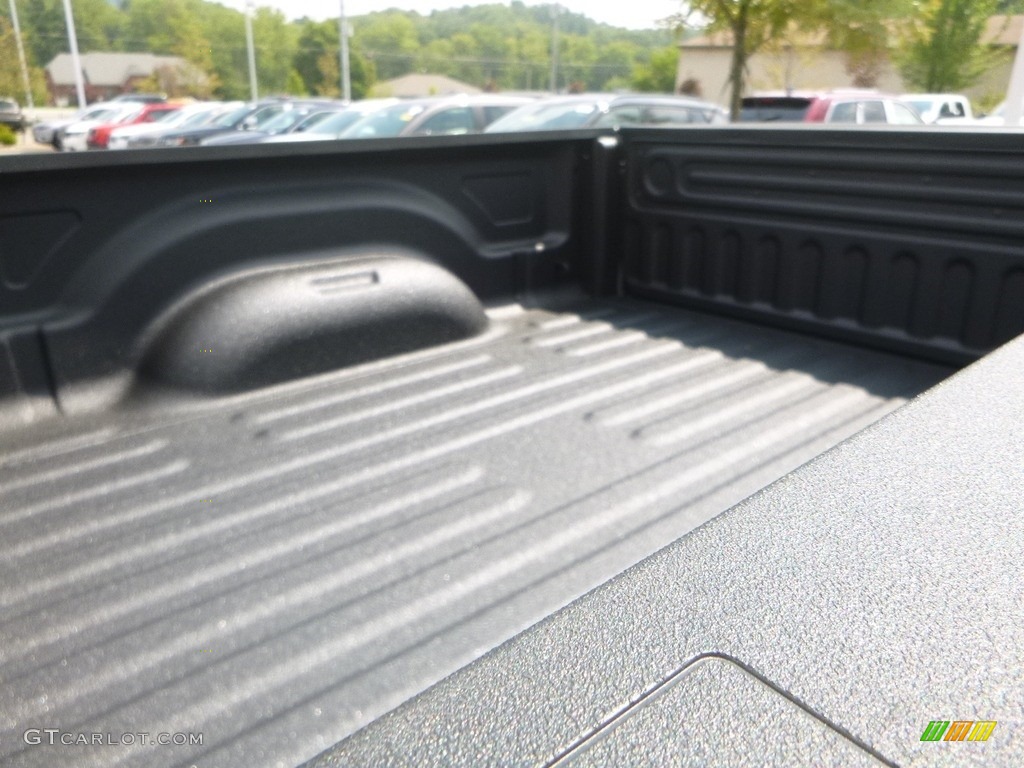 2019 1500 Classic Express Quad Cab 4x4 - Bright Silver Metallic / Black/Diesel Gray photo #12