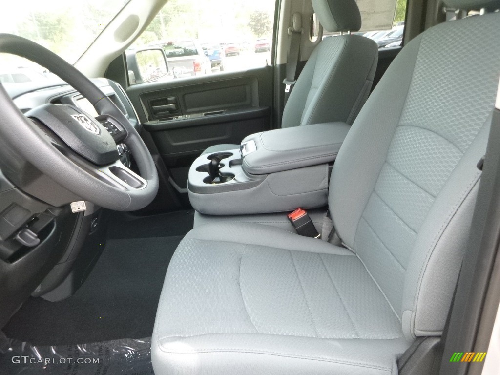 2019 1500 Classic Express Quad Cab 4x4 - Bright Silver Metallic / Black/Diesel Gray photo #17