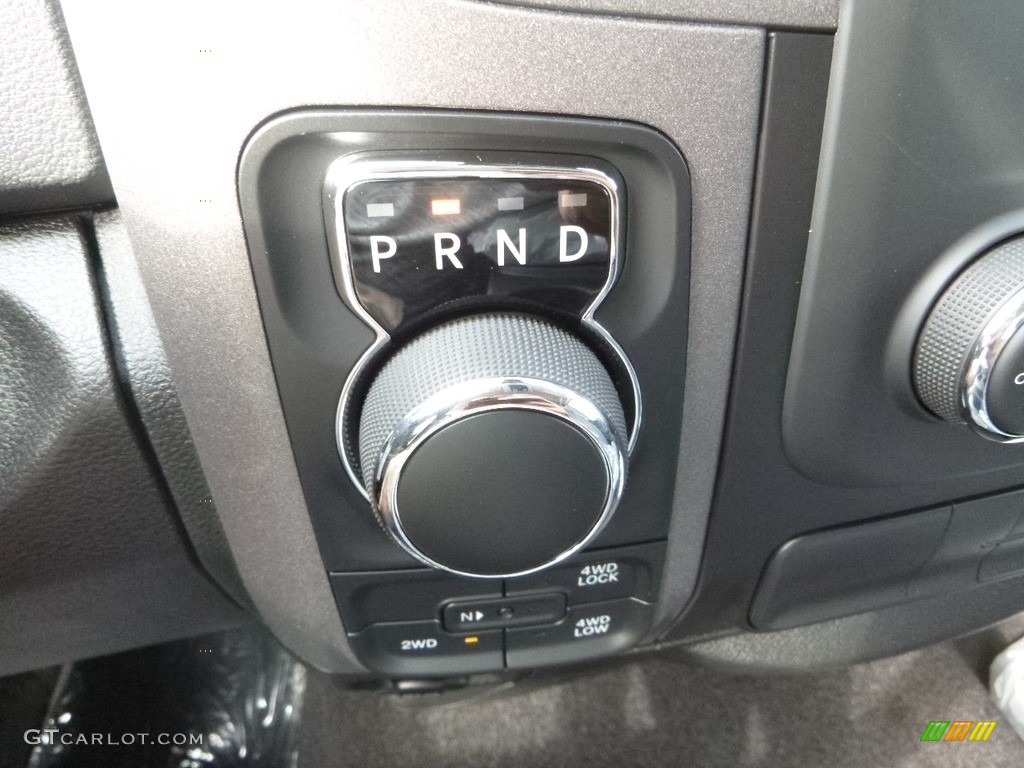 2019 1500 Classic Express Quad Cab 4x4 - Bright White / Black/Diesel Gray photo #20