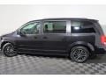 2017 Black Onyx Dodge Grand Caravan GT  photo #10