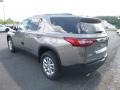 Pepperdust Metallic - Traverse LT AWD Photo No. 3