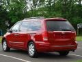 2007 Cranberry Red Hyundai Entourage SE  photo #31