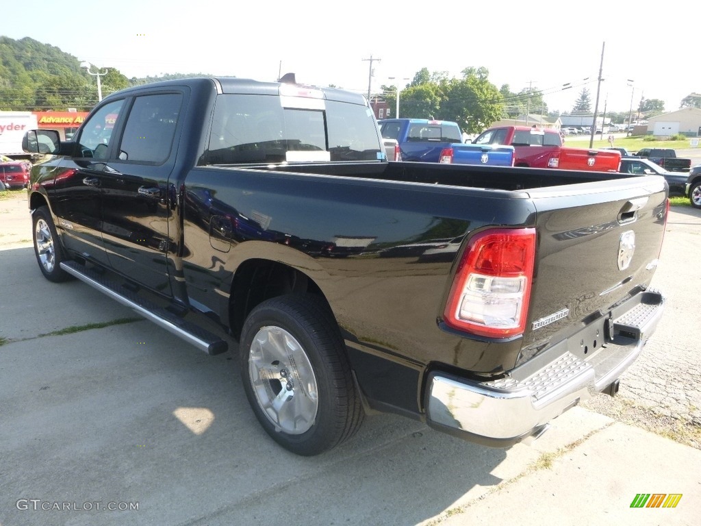 2019 1500 Big Horn Crew Cab 4x4 - Diamond Black Crystal Pearl / Black photo #4