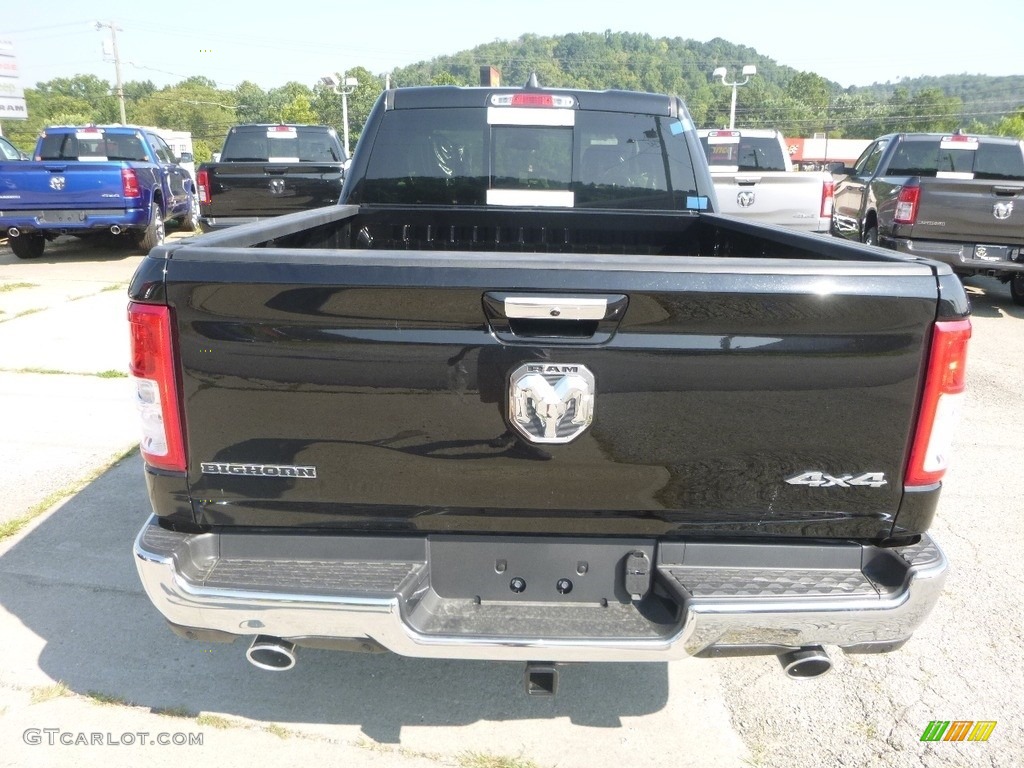 2019 1500 Big Horn Crew Cab 4x4 - Diamond Black Crystal Pearl / Black photo #5