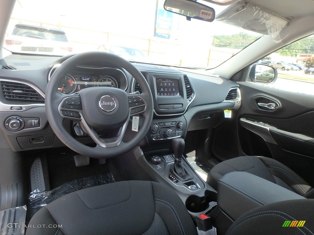 2019 Jeep Cherokee Latitude 4x4 Black Dashboard Photo #129071748