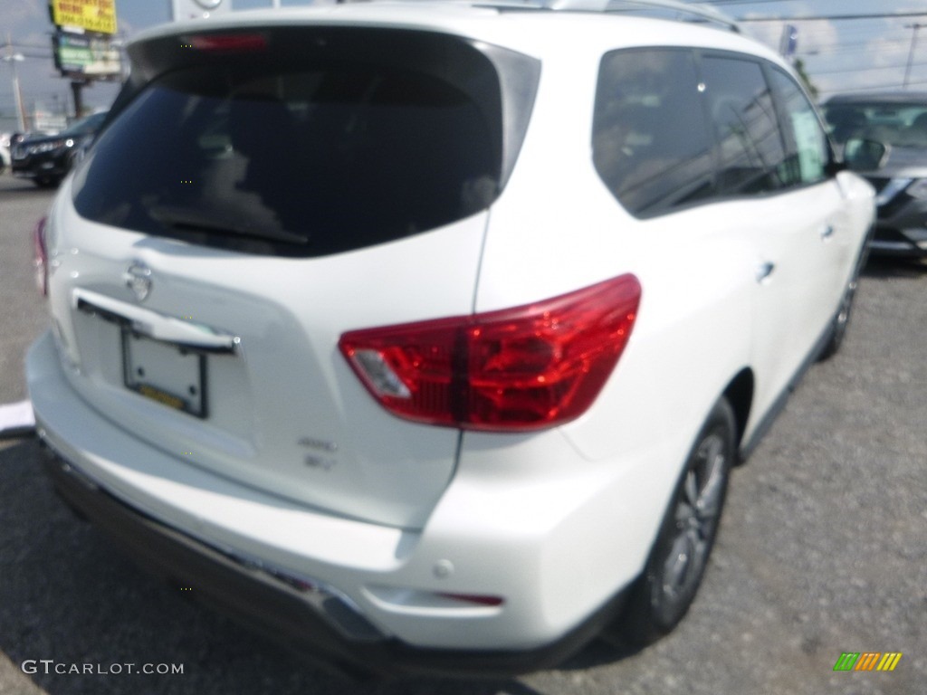 2018 Pathfinder SV 4x4 - Pearl White / Charcoal photo #4