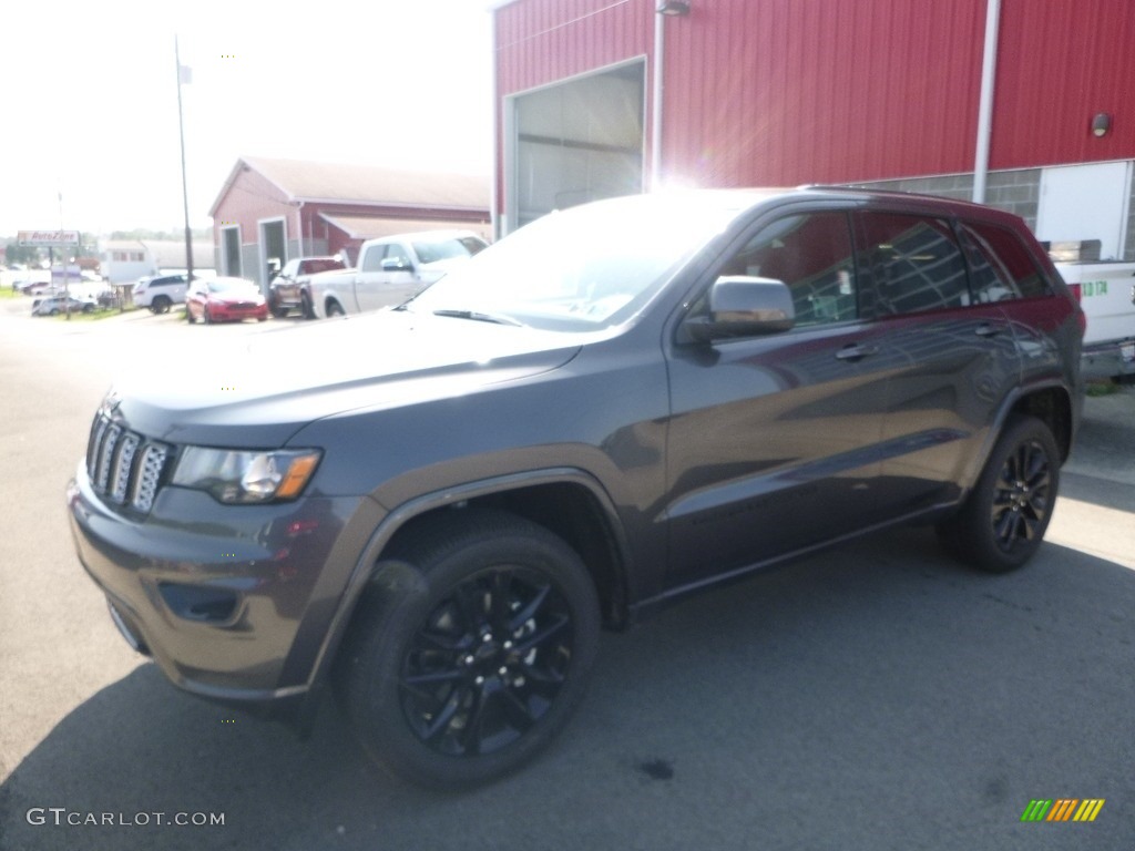 Granite Crystal Metallic Jeep Grand Cherokee