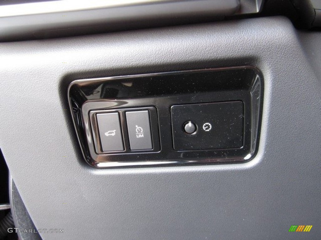 2019 Jaguar F-PACE S AWD Controls Photo #129078111