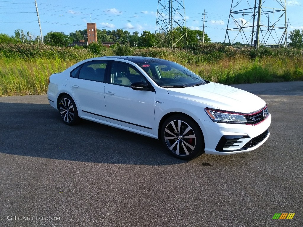 Pure White 2018 Volkswagen Passat GT Exterior Photo #129079221