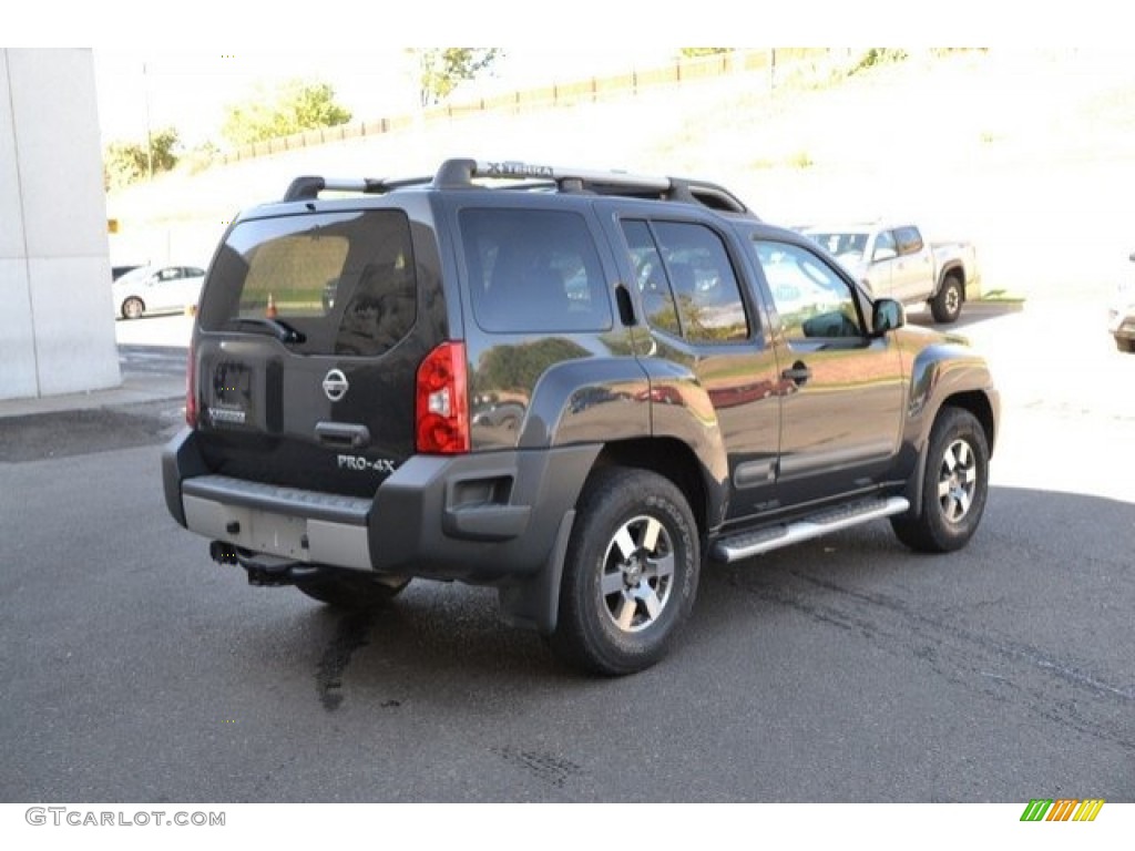 2011 Xterra Pro-4X 4x4 - Night Armor / Pro 4X Gray/Red photo #6