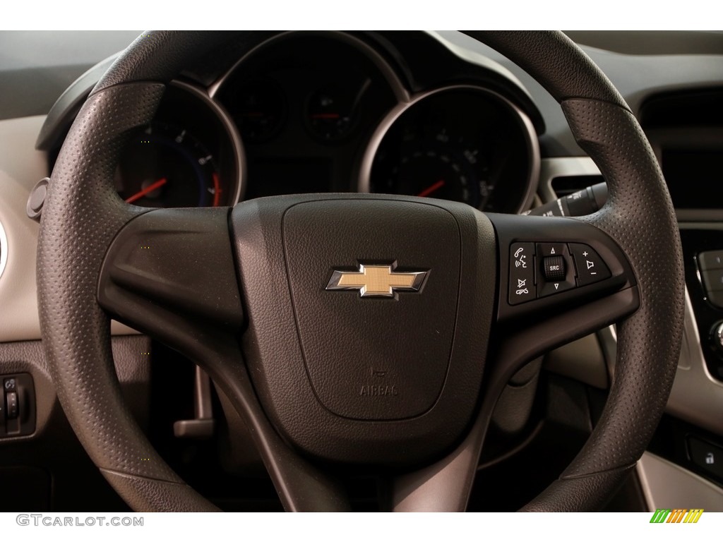 2014 Cruze LS - Champagne Silver Metallic / Jet Black/Medium Titanium photo #7