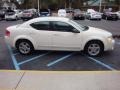 Stone White - Avenger SXT Photo No. 5