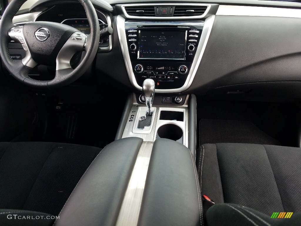 2018 Nissan Murano SV Dashboard Photos