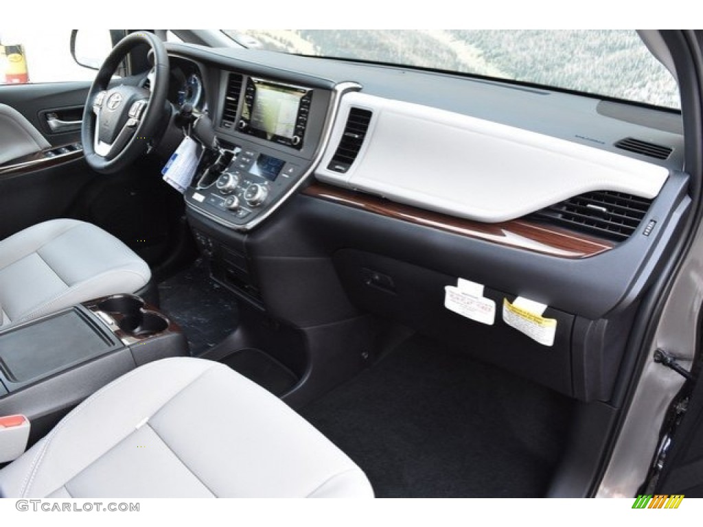 2019 Toyota Sienna Limited AWD Dashboard Photos