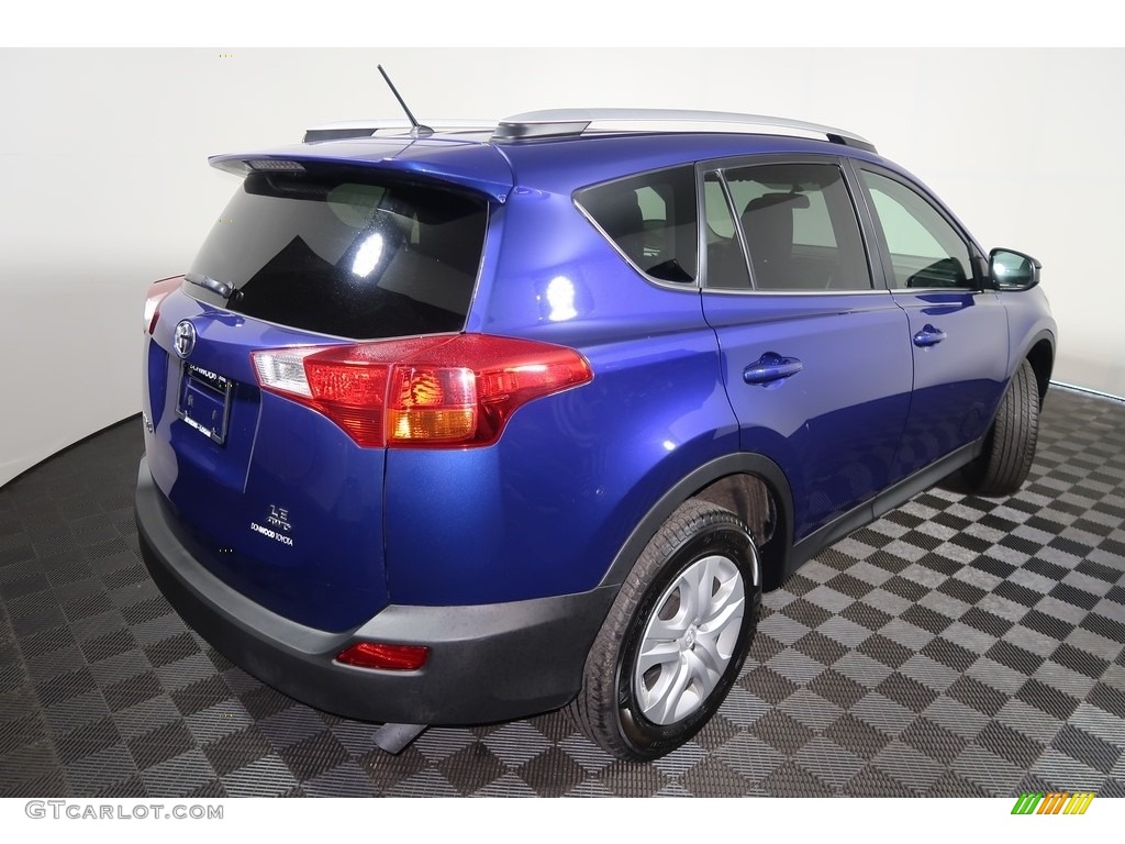 2015 RAV4 LE - Blue Crush Metallic / Black photo #12