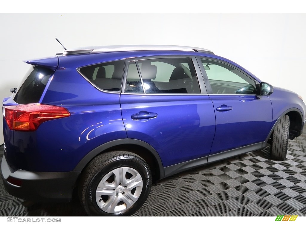 2015 RAV4 LE - Blue Crush Metallic / Black photo #13