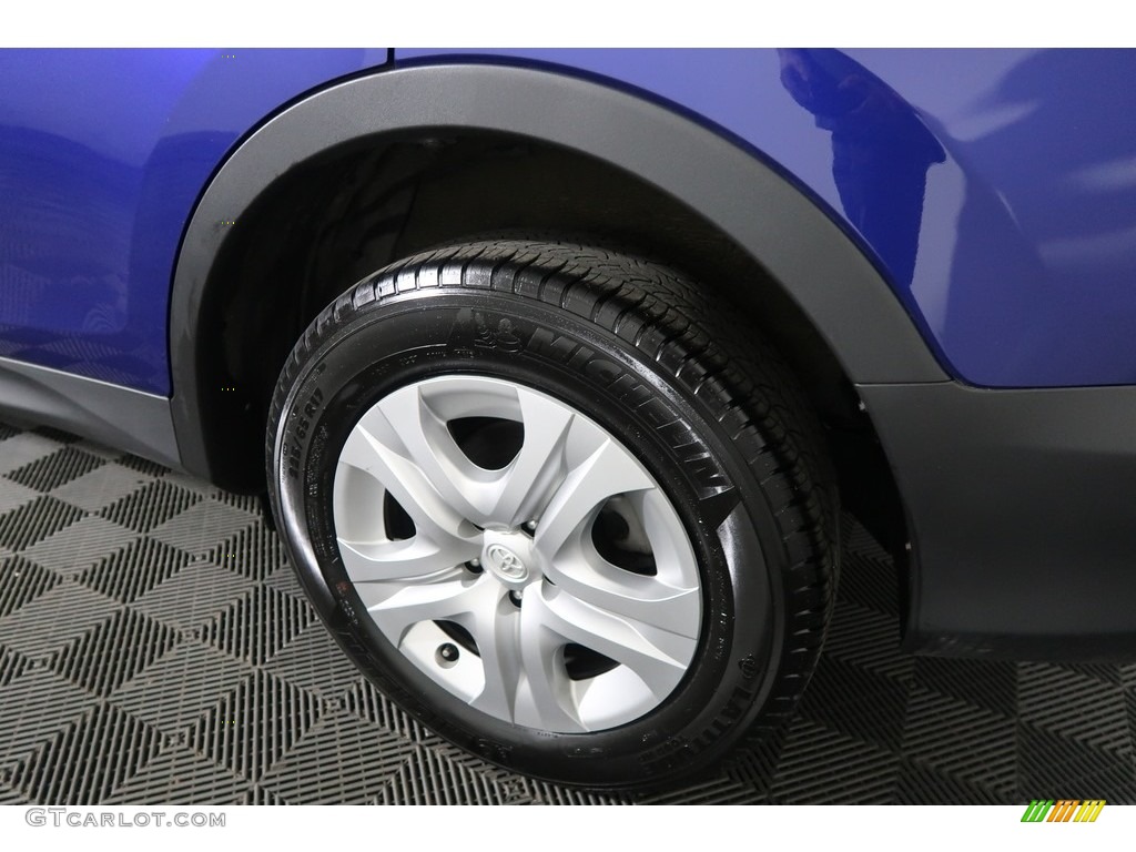 2015 RAV4 LE - Blue Crush Metallic / Black photo #27