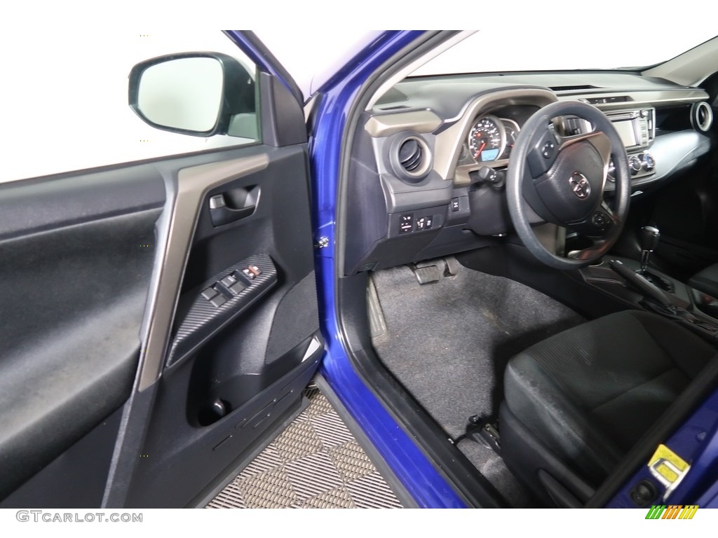 2015 RAV4 LE - Blue Crush Metallic / Black photo #33
