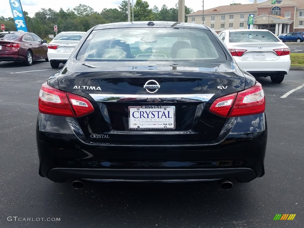 2017 Altima 2.5 SV - Super Black / Beige photo #4