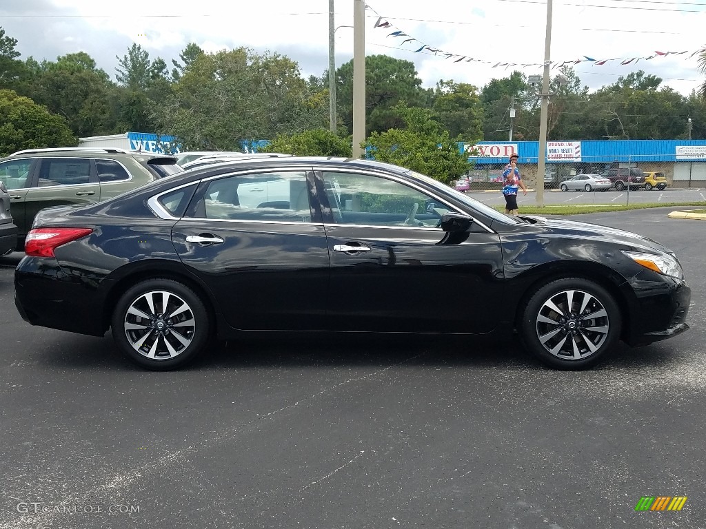 2017 Altima 2.5 SV - Super Black / Beige photo #6