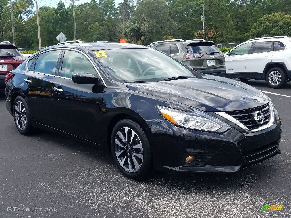 2017 Altima 2.5 SV - Super Black / Beige photo #7