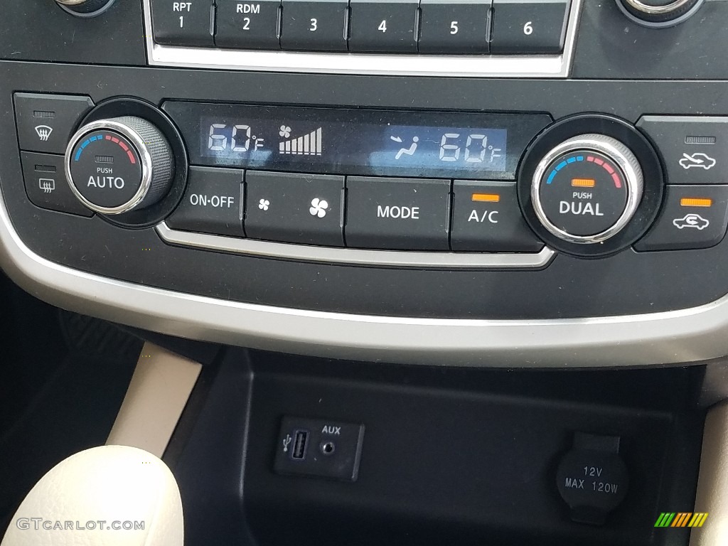 2017 Altima 2.5 SV - Super Black / Beige photo #16