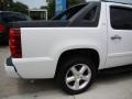 2007 Summit White Chevrolet Avalanche LTZ 4WD  photo #26