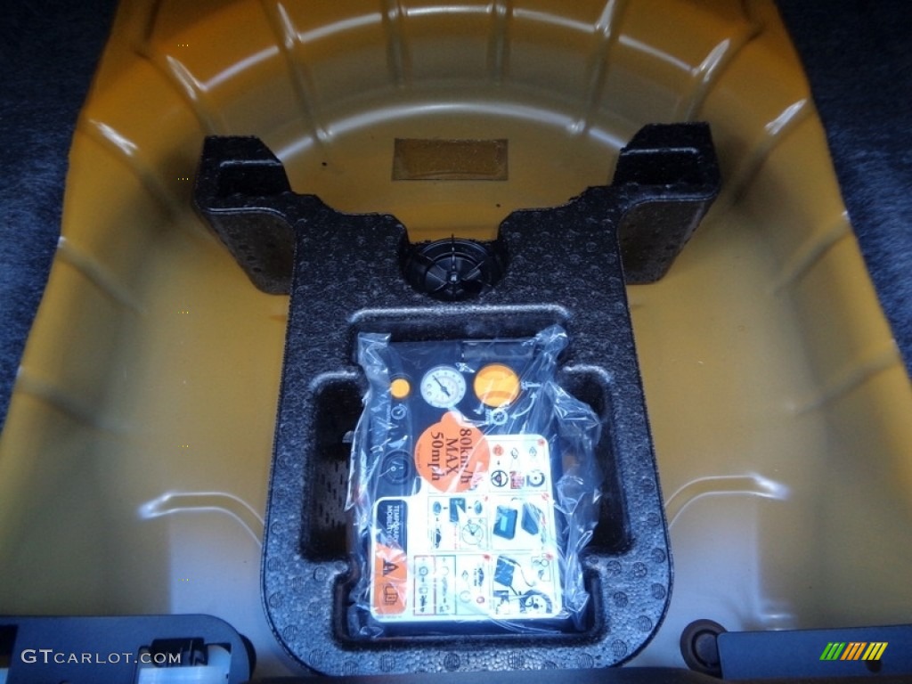 2018 Ford Mustang Shelby GT350 Trunk Photo #129098853