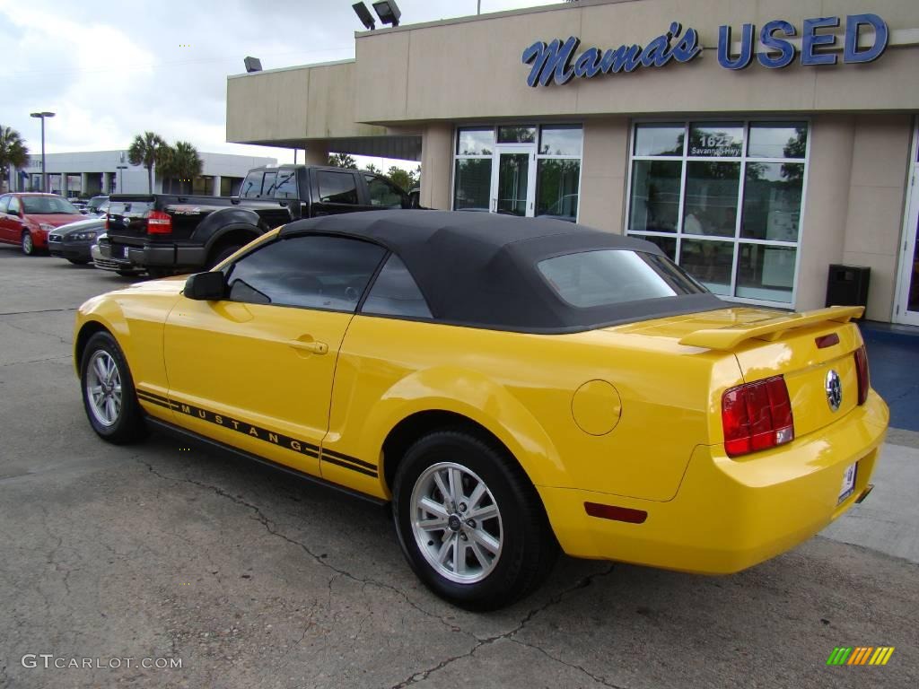 2006 Mustang V6 Premium Convertible - Screaming Yellow / Dark Charcoal photo #2