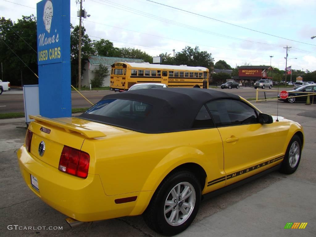 2006 Mustang V6 Premium Convertible - Screaming Yellow / Dark Charcoal photo #4