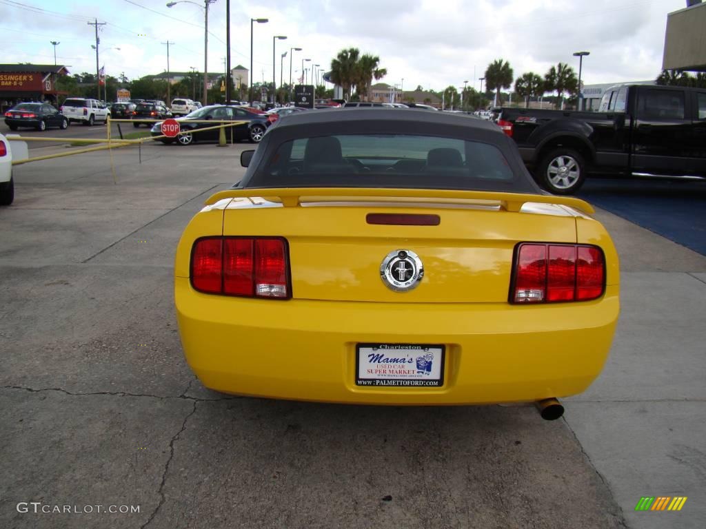 2006 Mustang V6 Premium Convertible - Screaming Yellow / Dark Charcoal photo #8