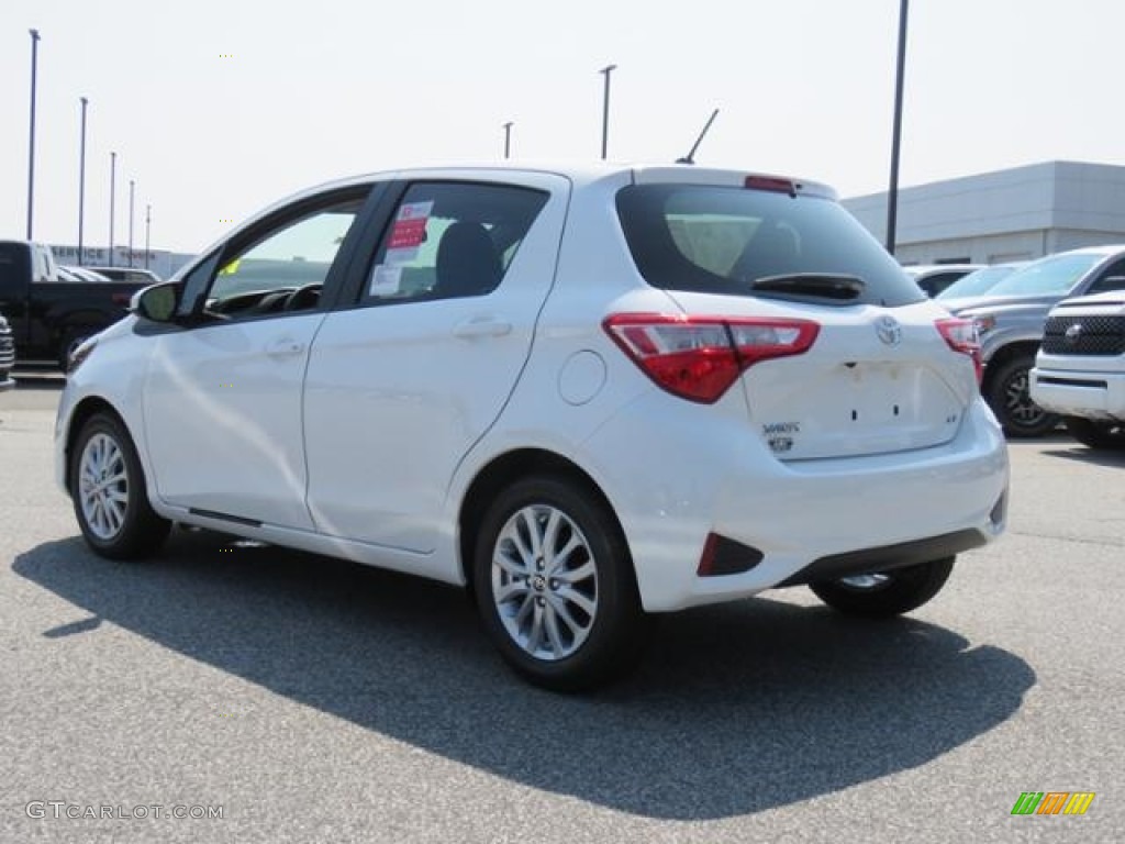 2018 Yaris 5-Door LE - Super White / Black photo #23