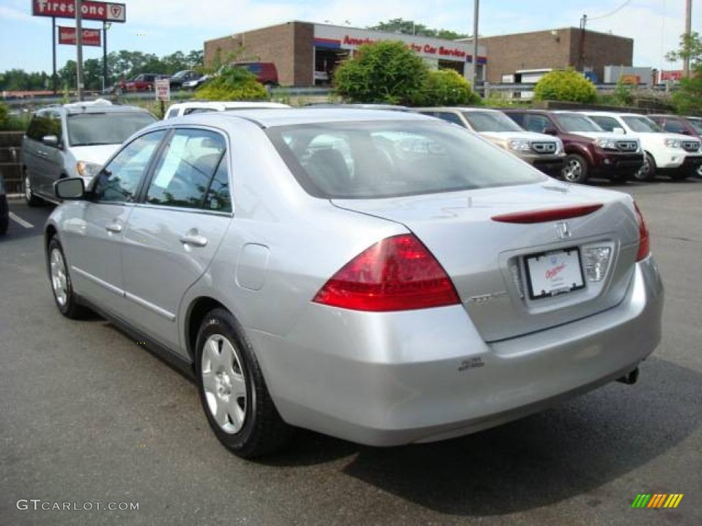 2006 Accord LX Sedan - Alabaster Silver Metallic / Black photo #2