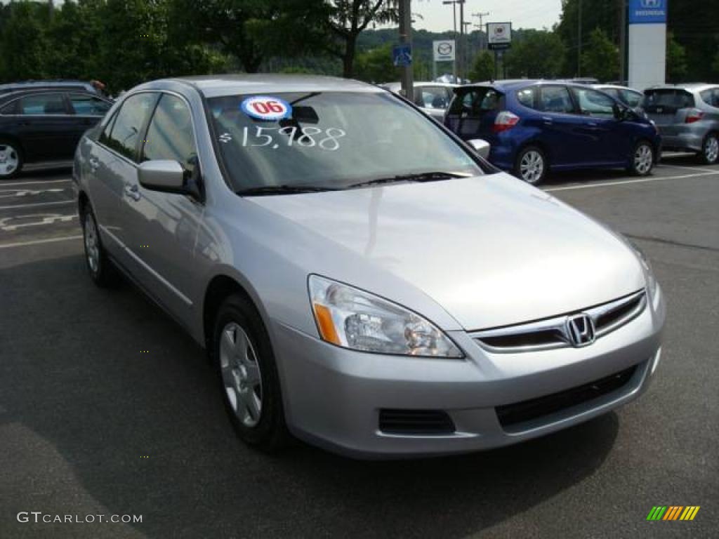 2006 Accord LX Sedan - Alabaster Silver Metallic / Black photo #5