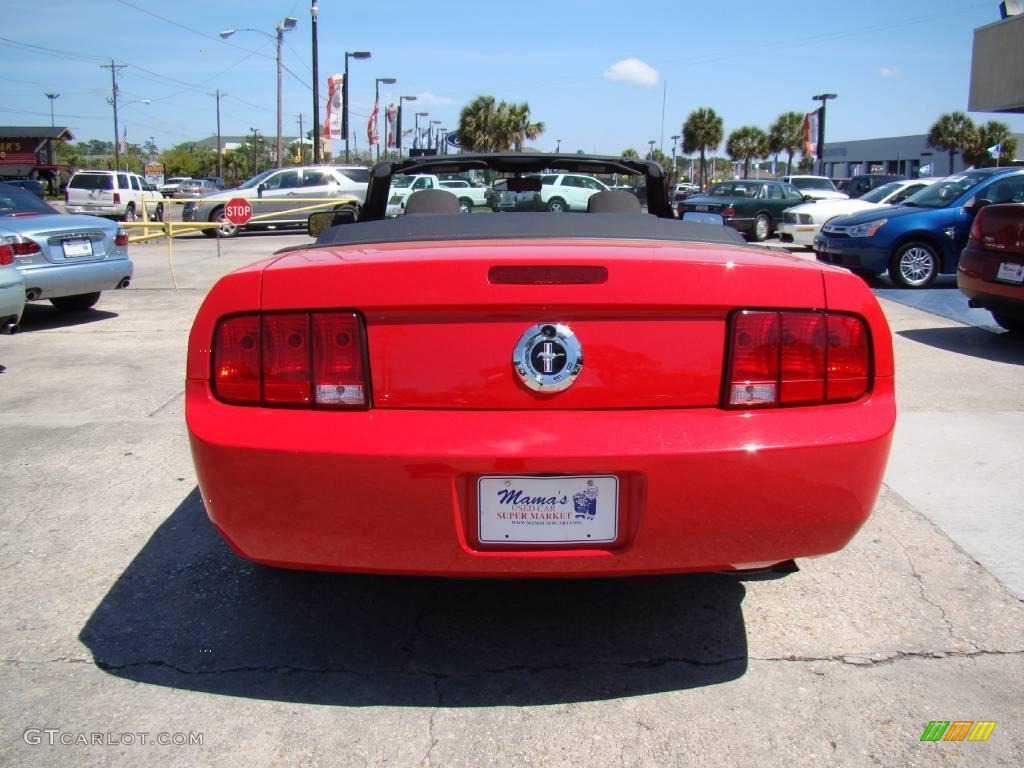 2007 Mustang V6 Deluxe Convertible - Torch Red / Dark Charcoal photo #4